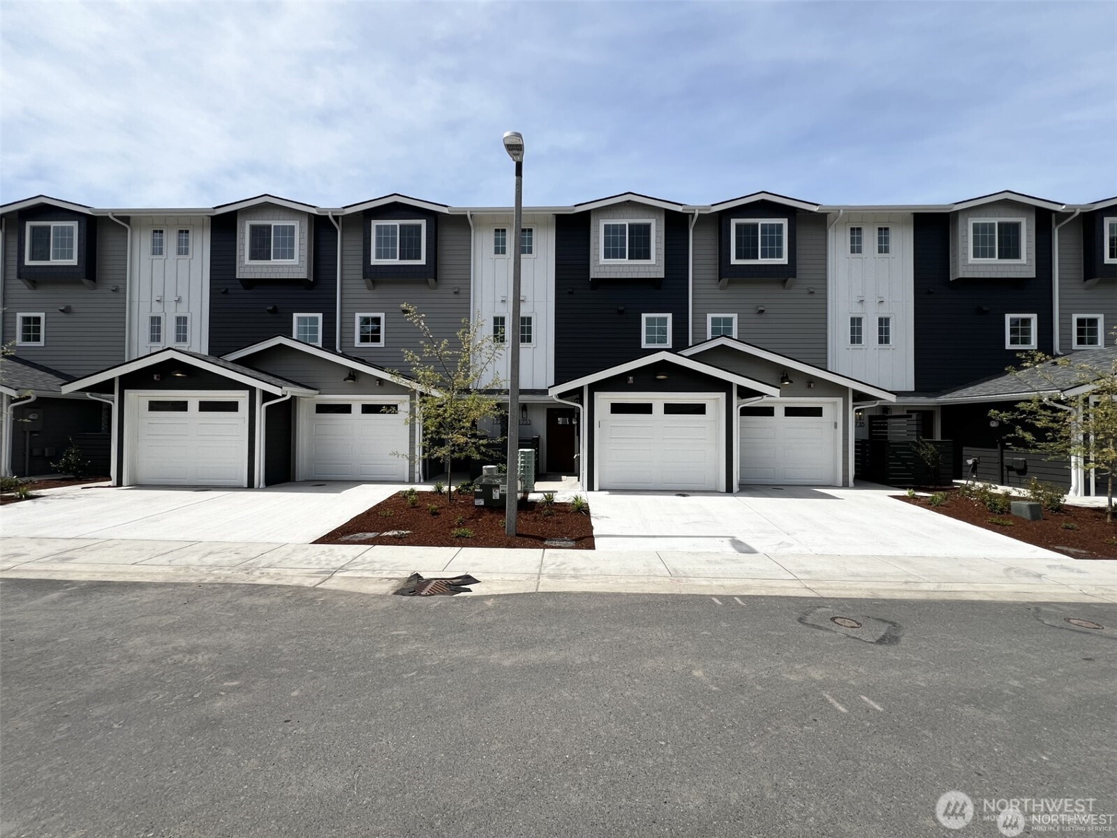 1737 Sunup Loop Property Photo 1