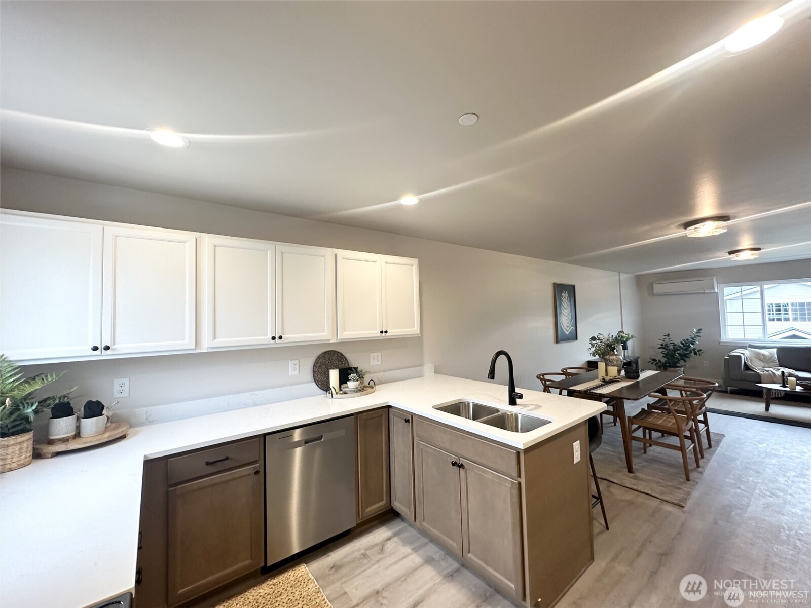 1737 Sunup Loop Property Photo 5