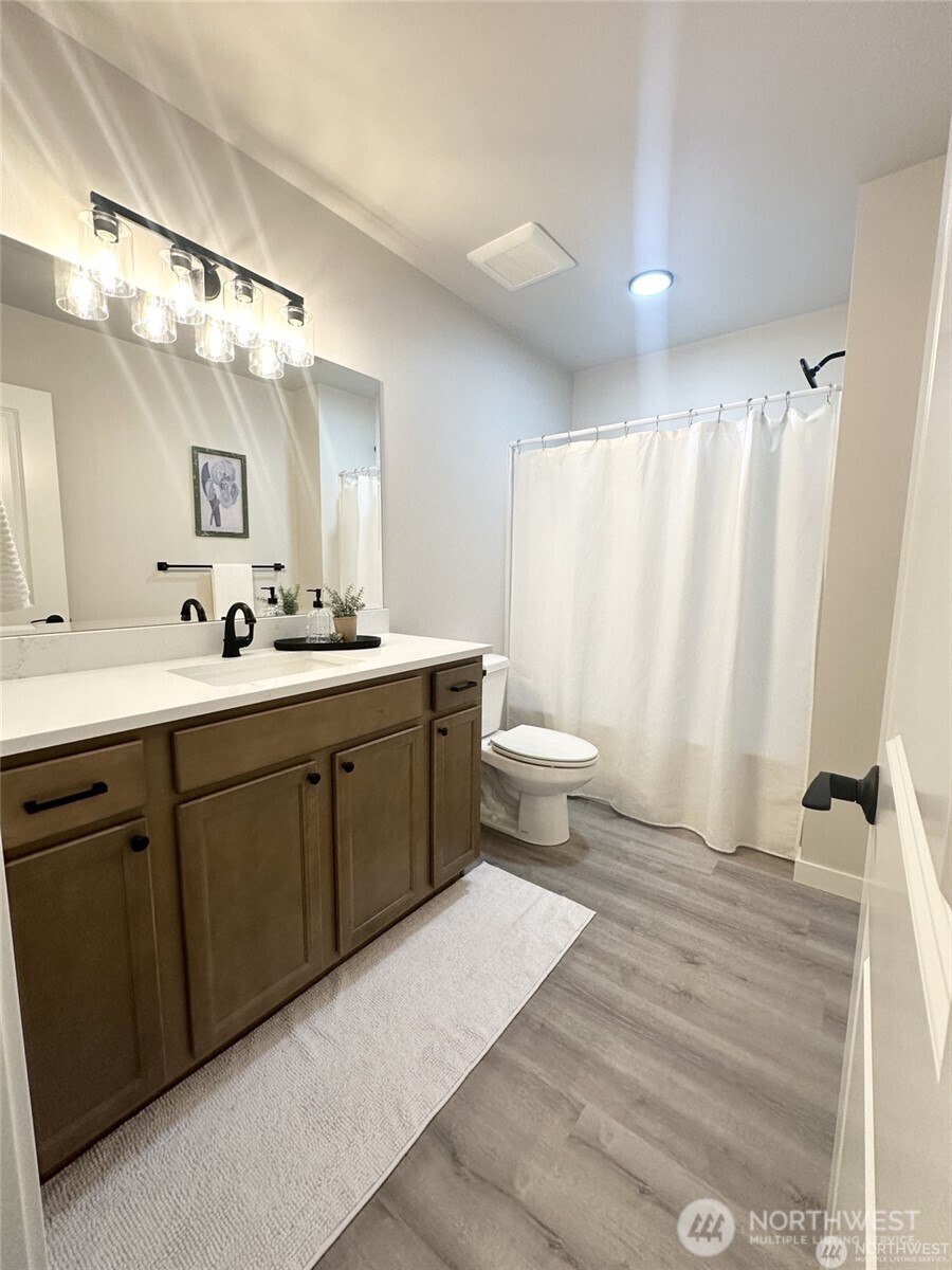 1737 Sunup Loop Property Photo 9