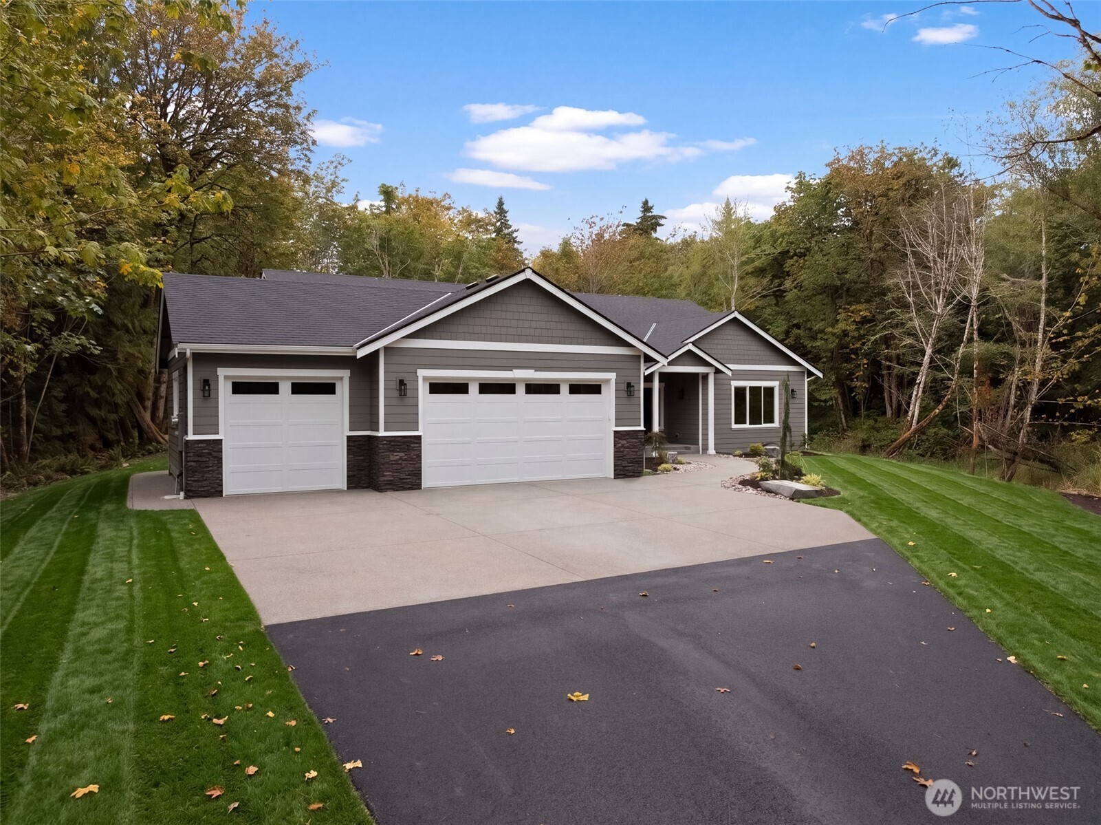 5320 Crane Avenue Property Photo 1