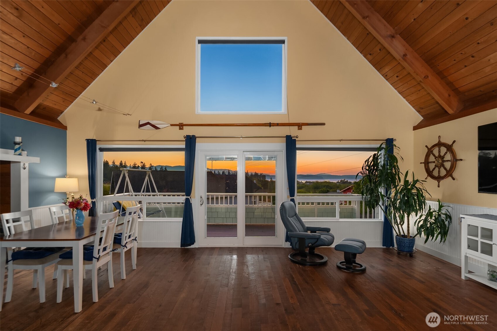 37569 Hood Canal Drive Property Photo 3