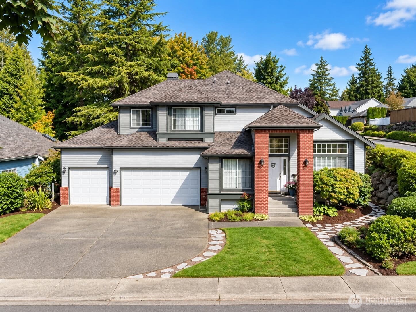 831 41st Place Property Photo 1