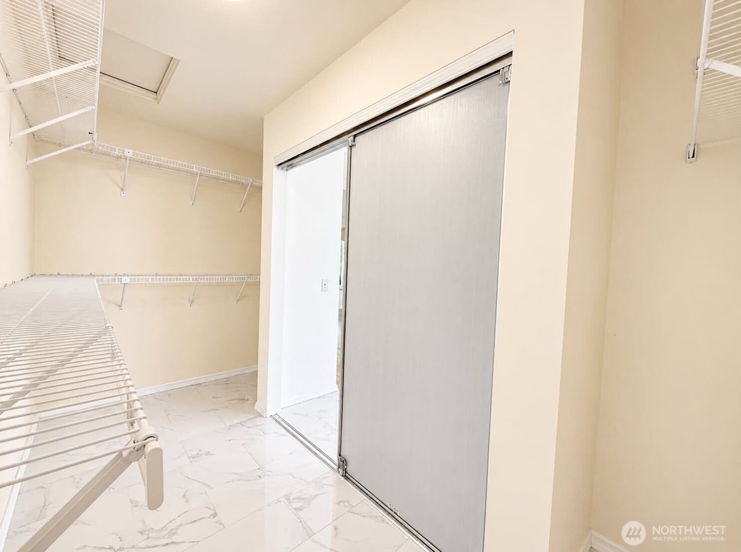 831 41st Place Property Photo 14