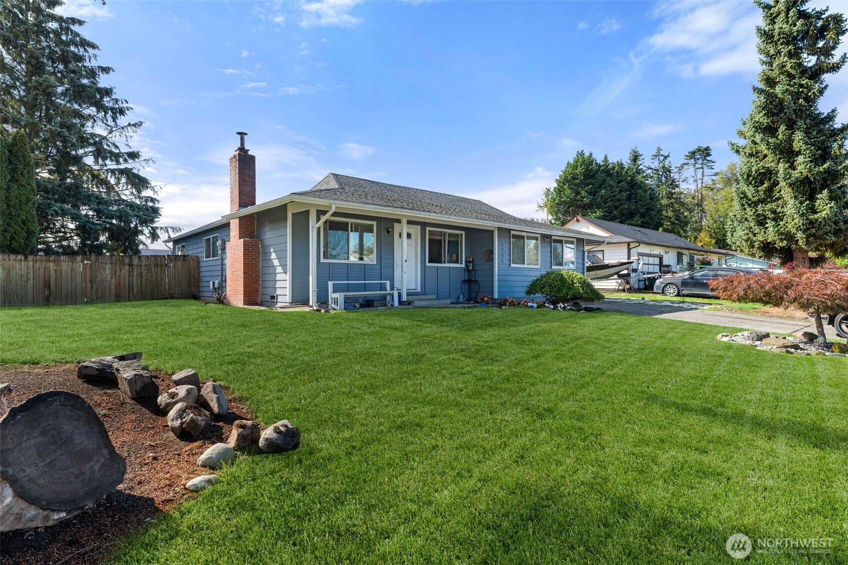 5204 142nd Place Property Photo 2