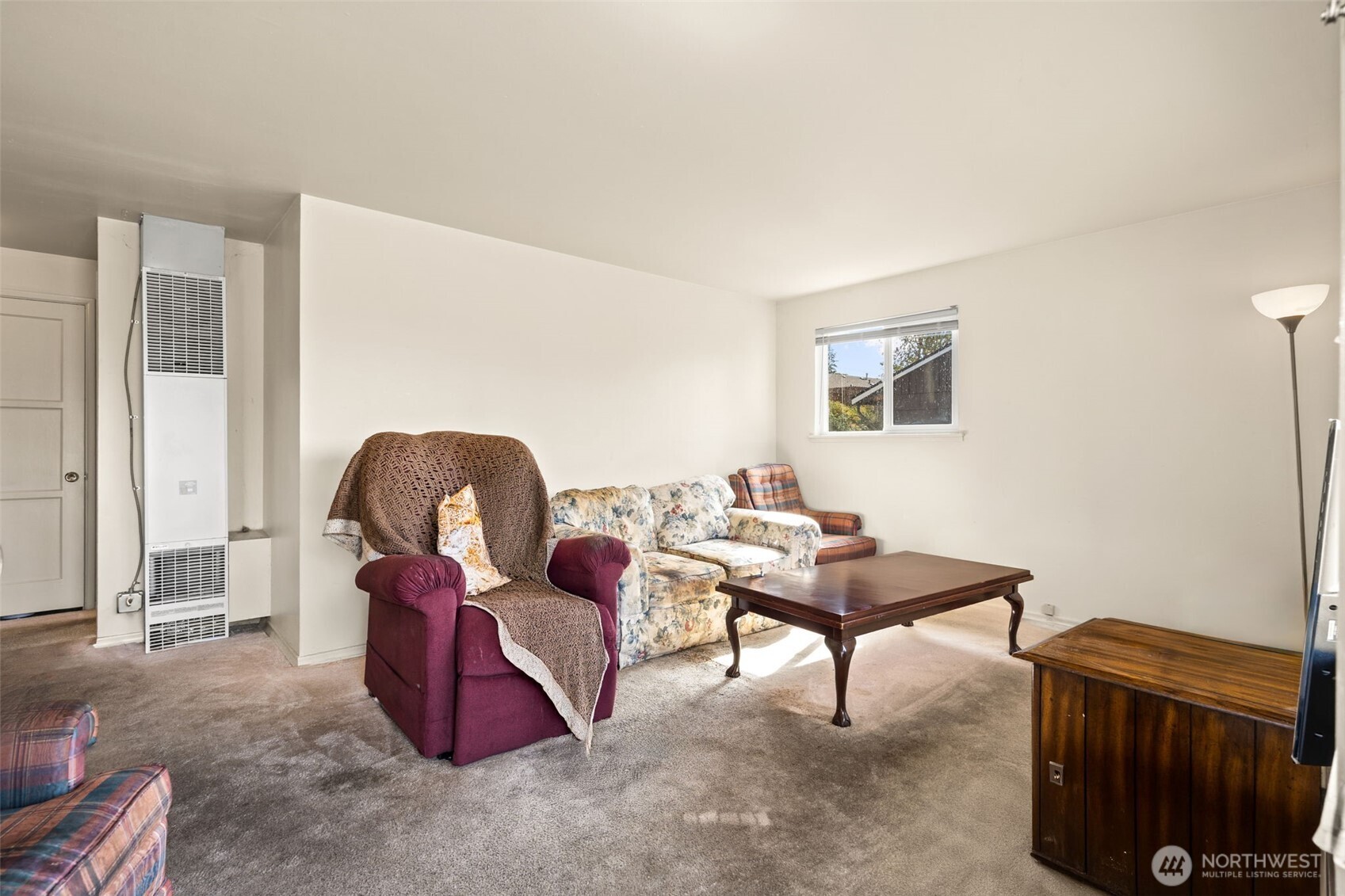 3332 & 3334 Halverson Avenue Property Photo 13