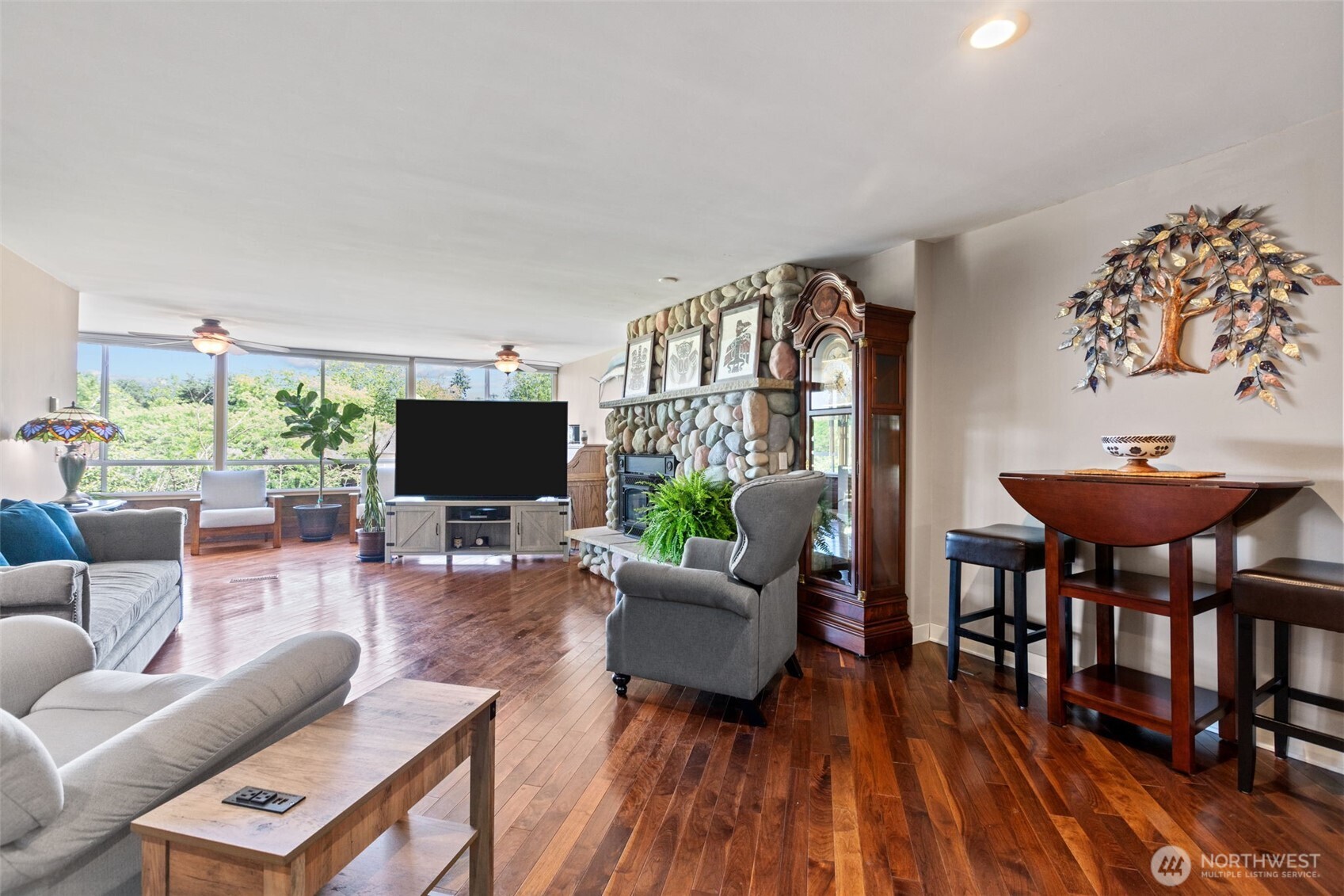 10903 Glen Acres Drive B Property Photo 1