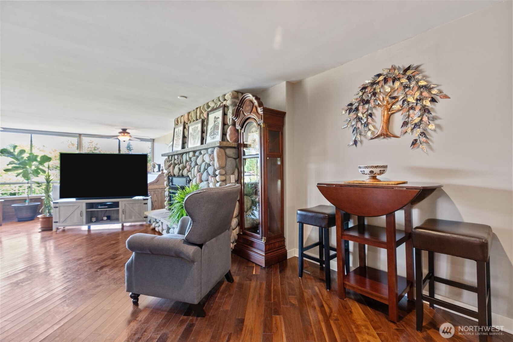 10903 Glen Acres Drive B Property Photo 7