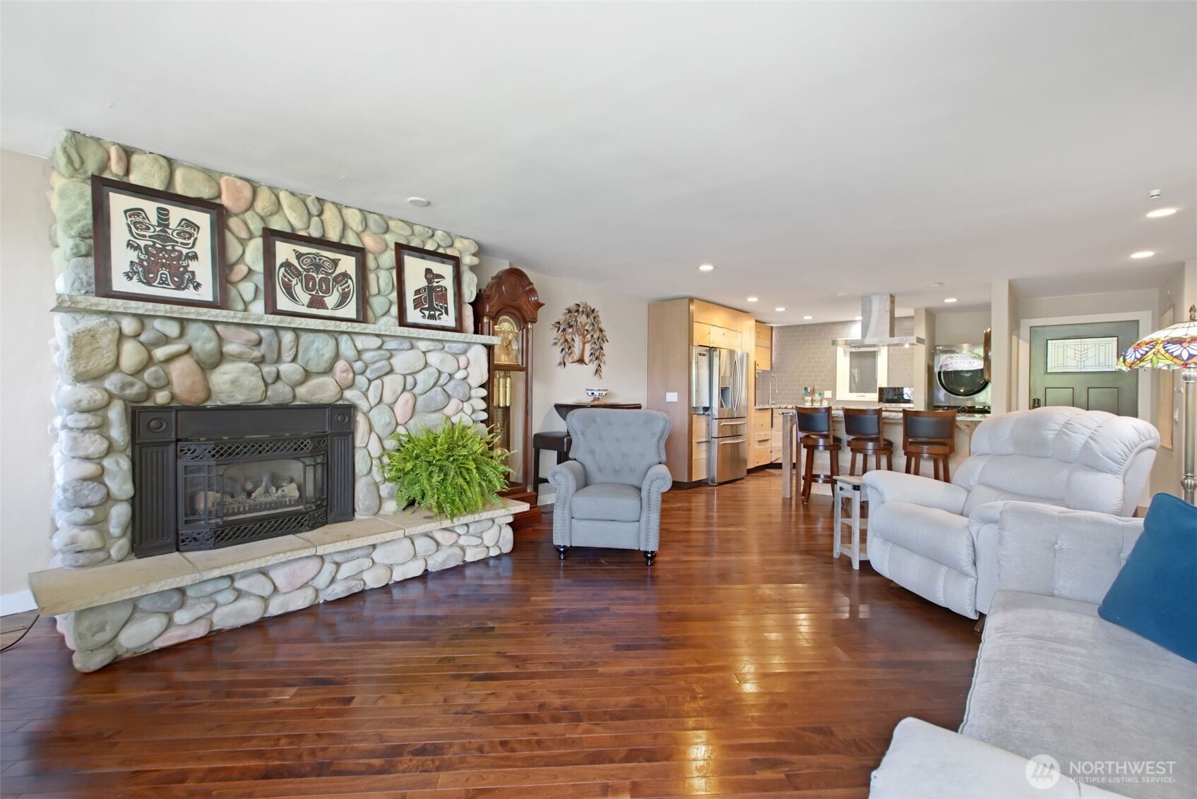 10903 Glen Acres Drive B Property Photo 8