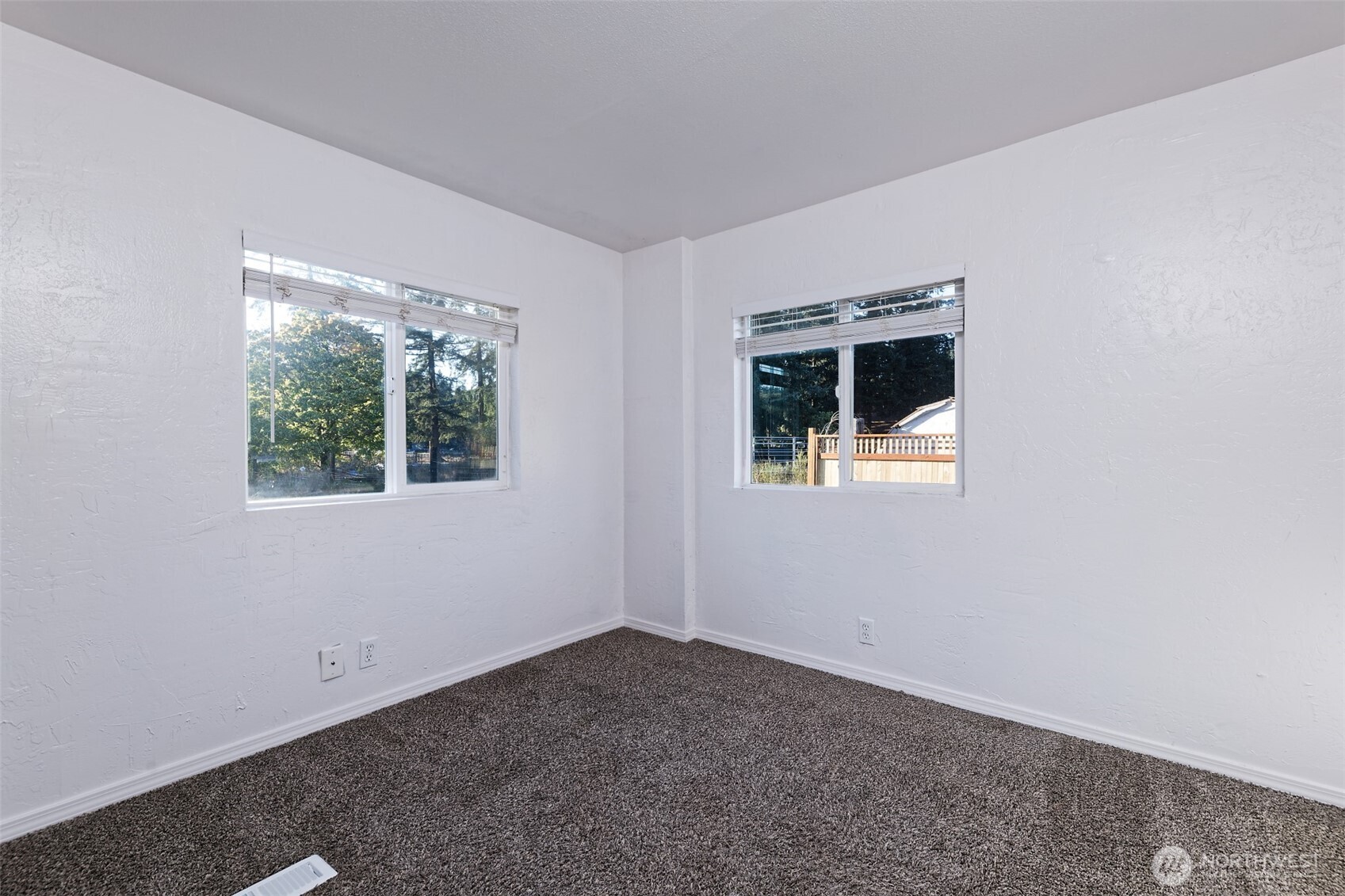 1882 E Johns Prairie Road Property Photo 12