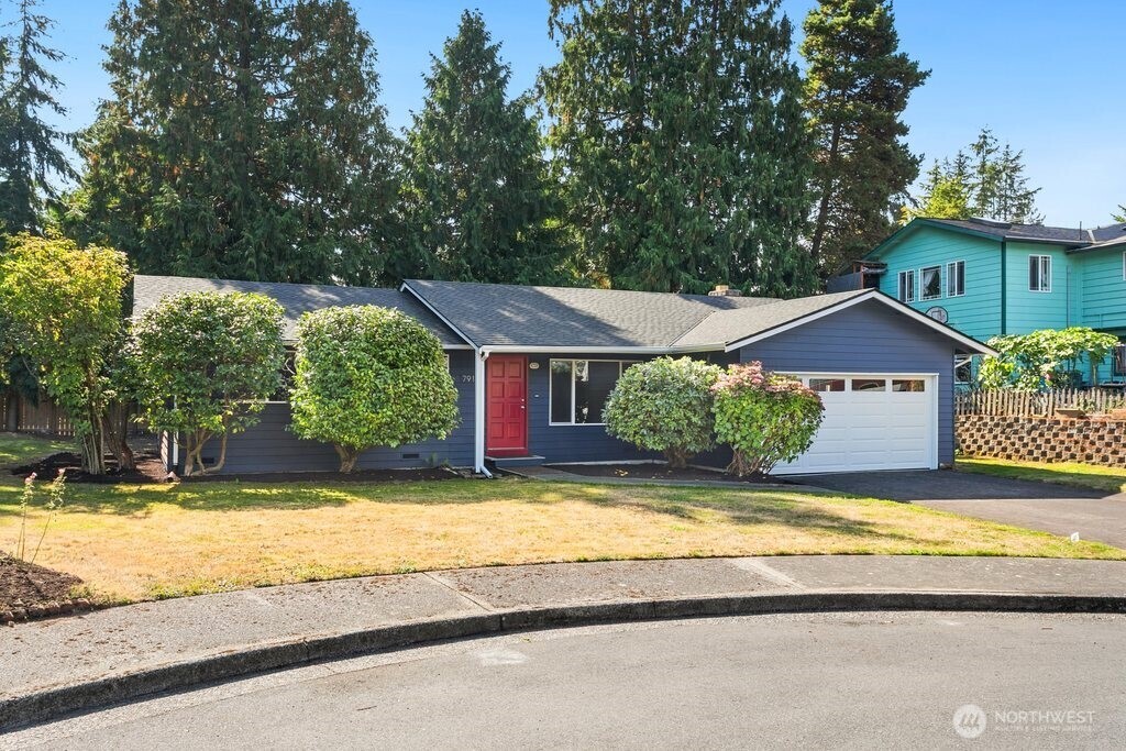 7914 206th Place Property Photo 1