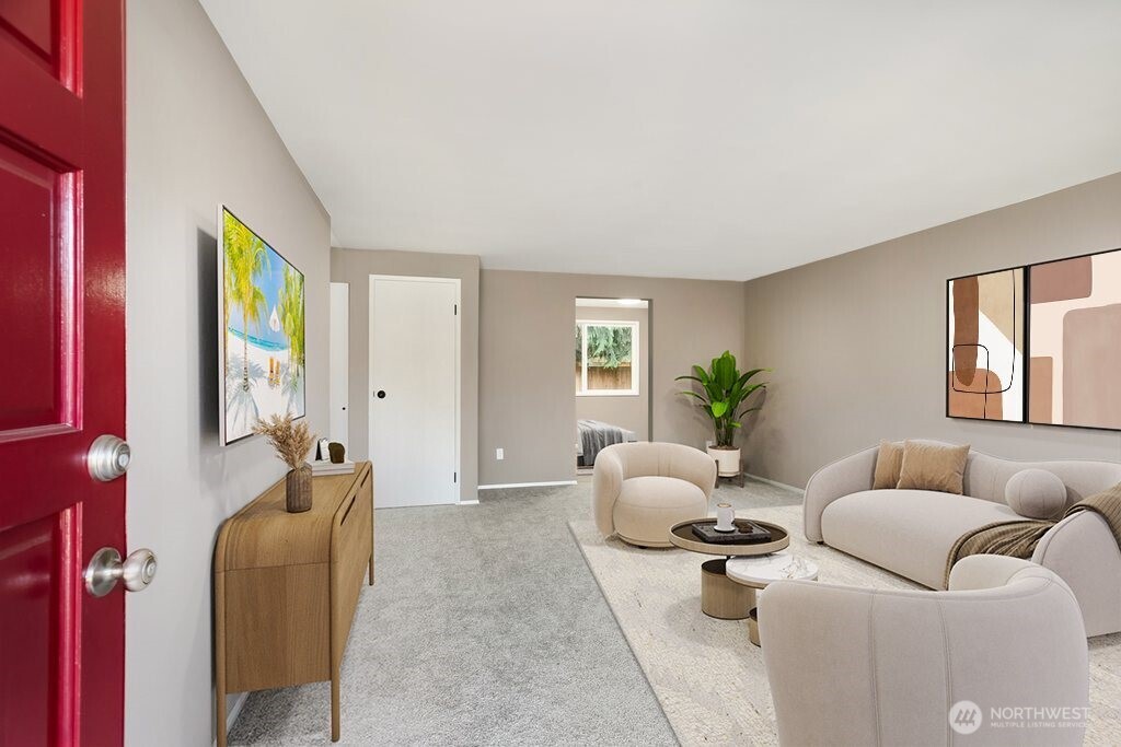7914 206th Place Property Photo 3