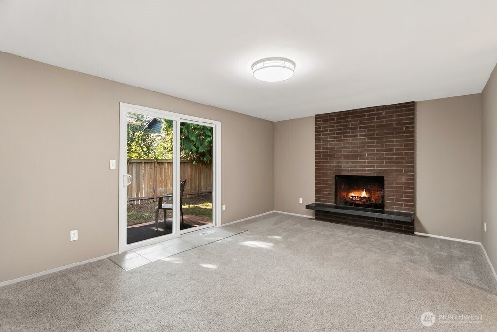 7914 206th Place Property Photo 11