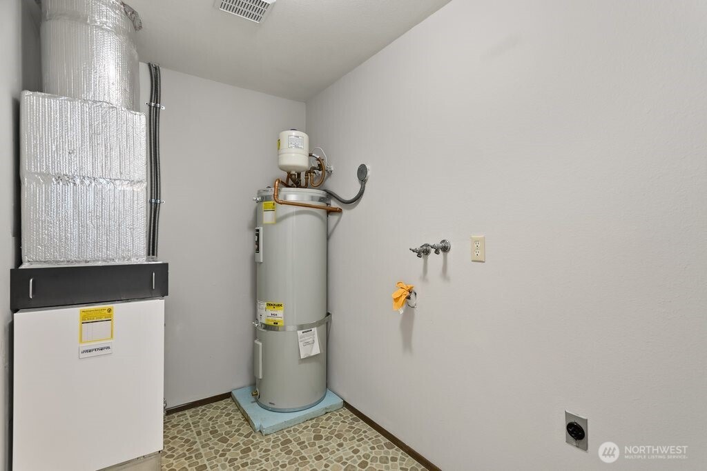 7914 206th Place Property Photo 21