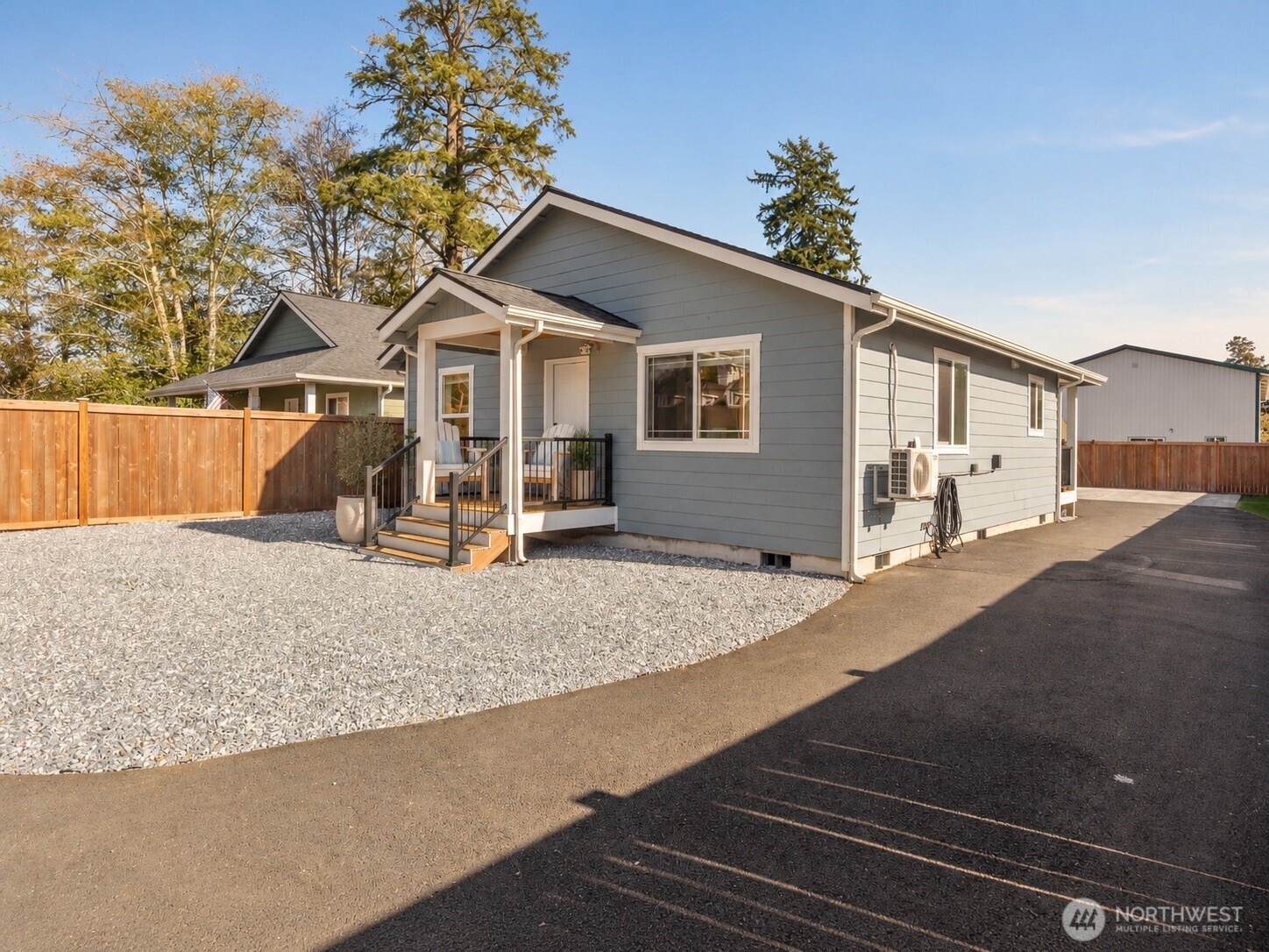 842 N Montesano Street Property Photo 2