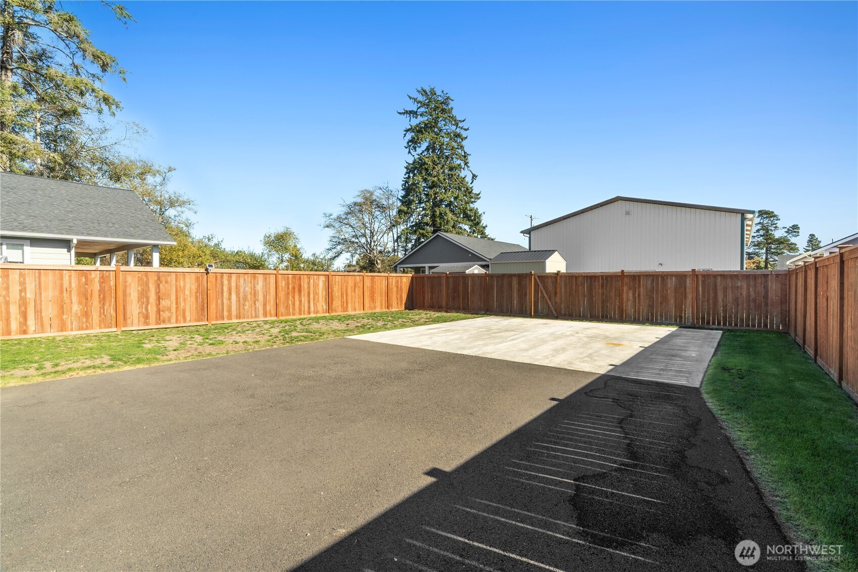 842 N Montesano Street Property Photo 14