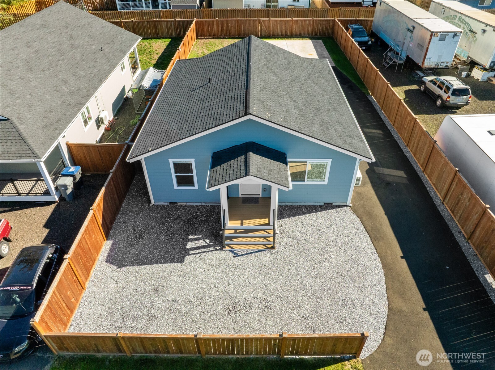842 N Montesano Street Property Photo 15