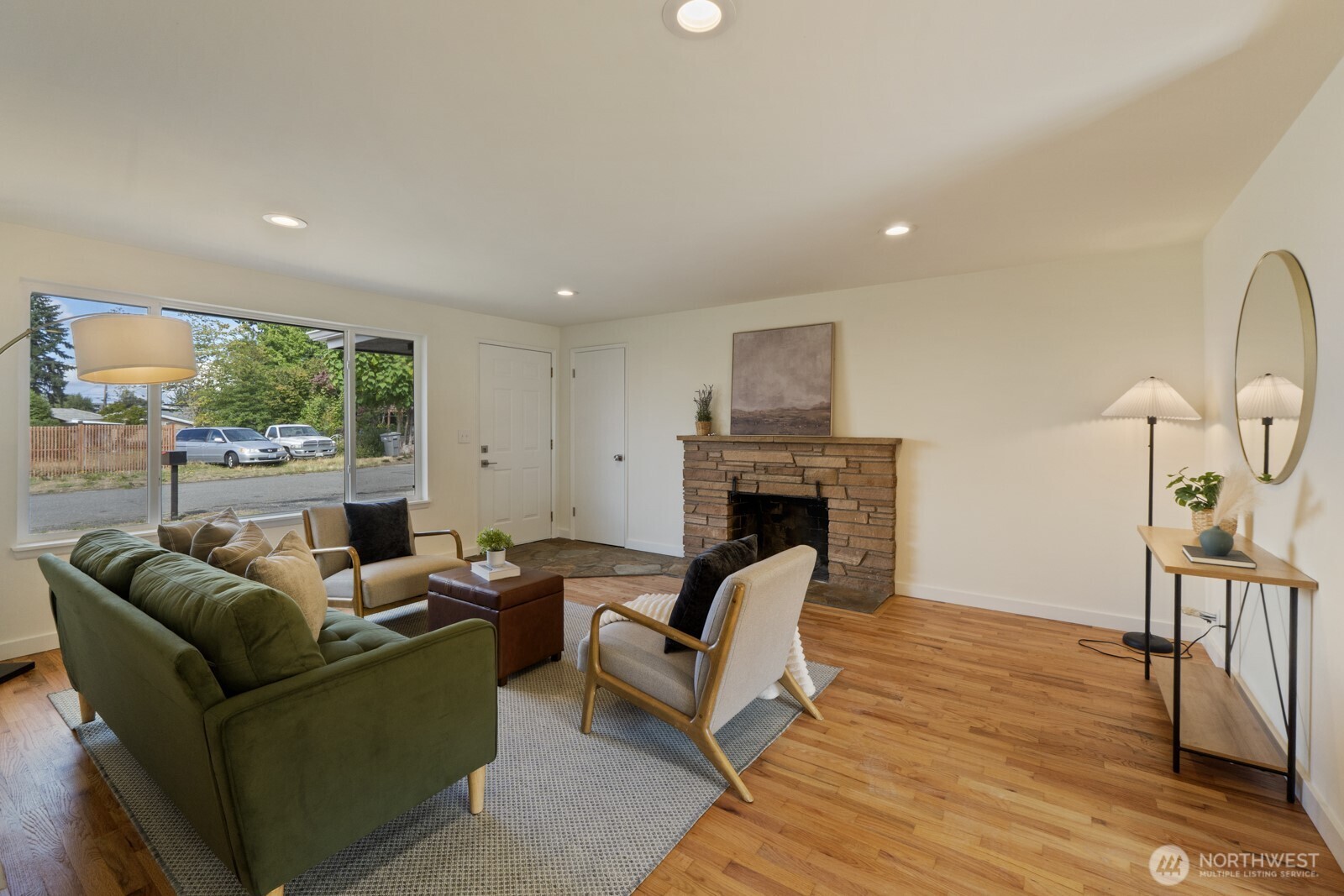 782 Lynnwood Avenue Property Photo 6