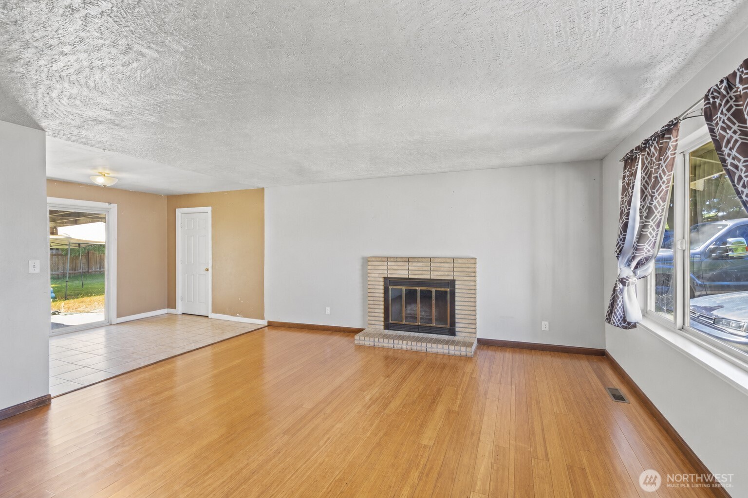 27054 124th Avenue Property Photo 4