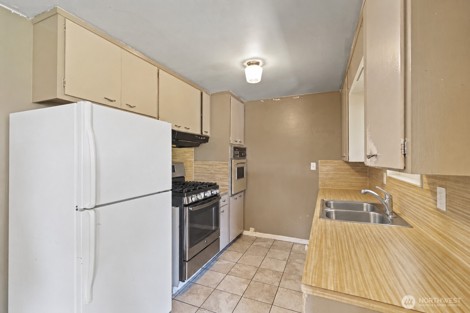 27054 124th Avenue Property Photo 9
