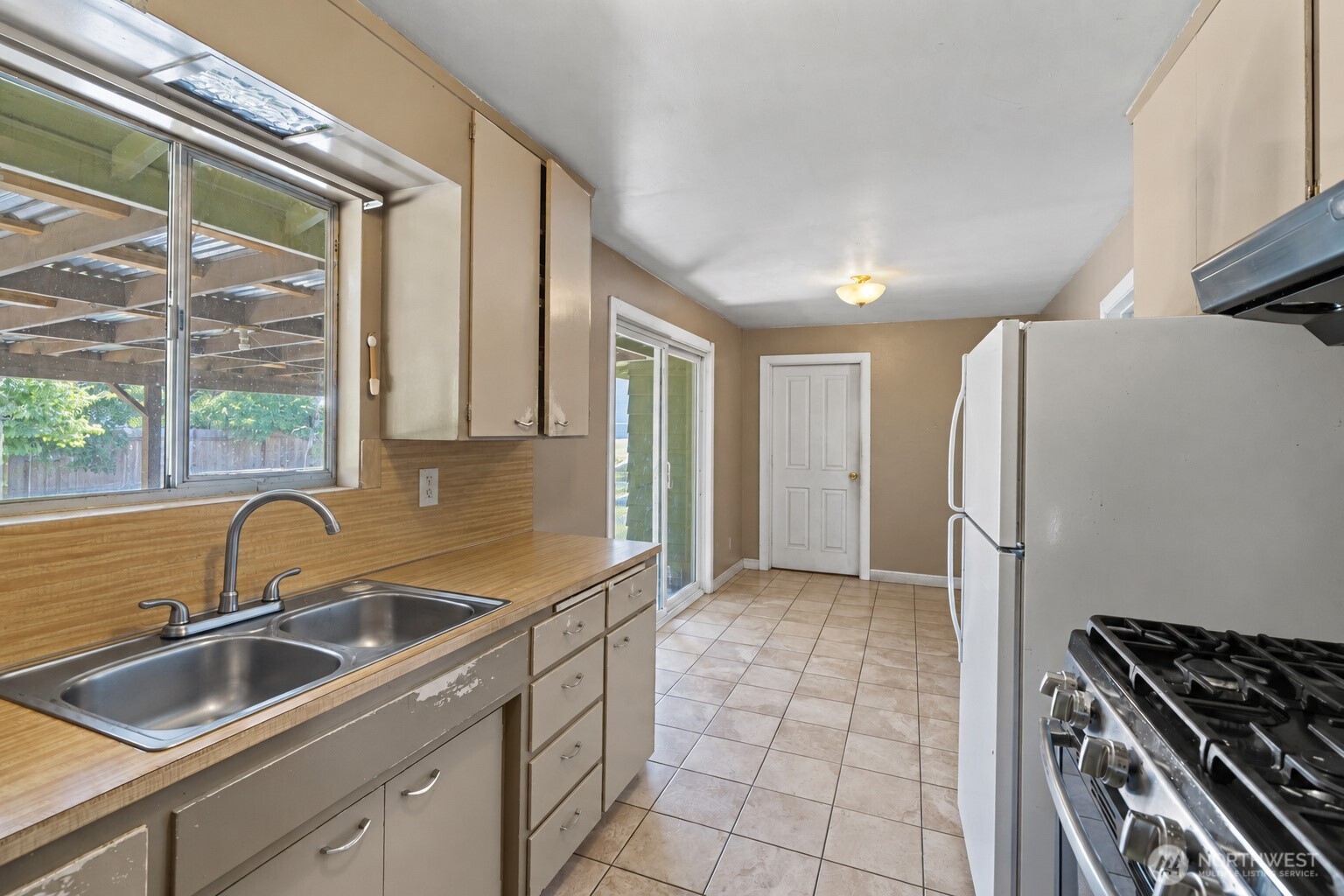 27054 124th Avenue Property Photo 10