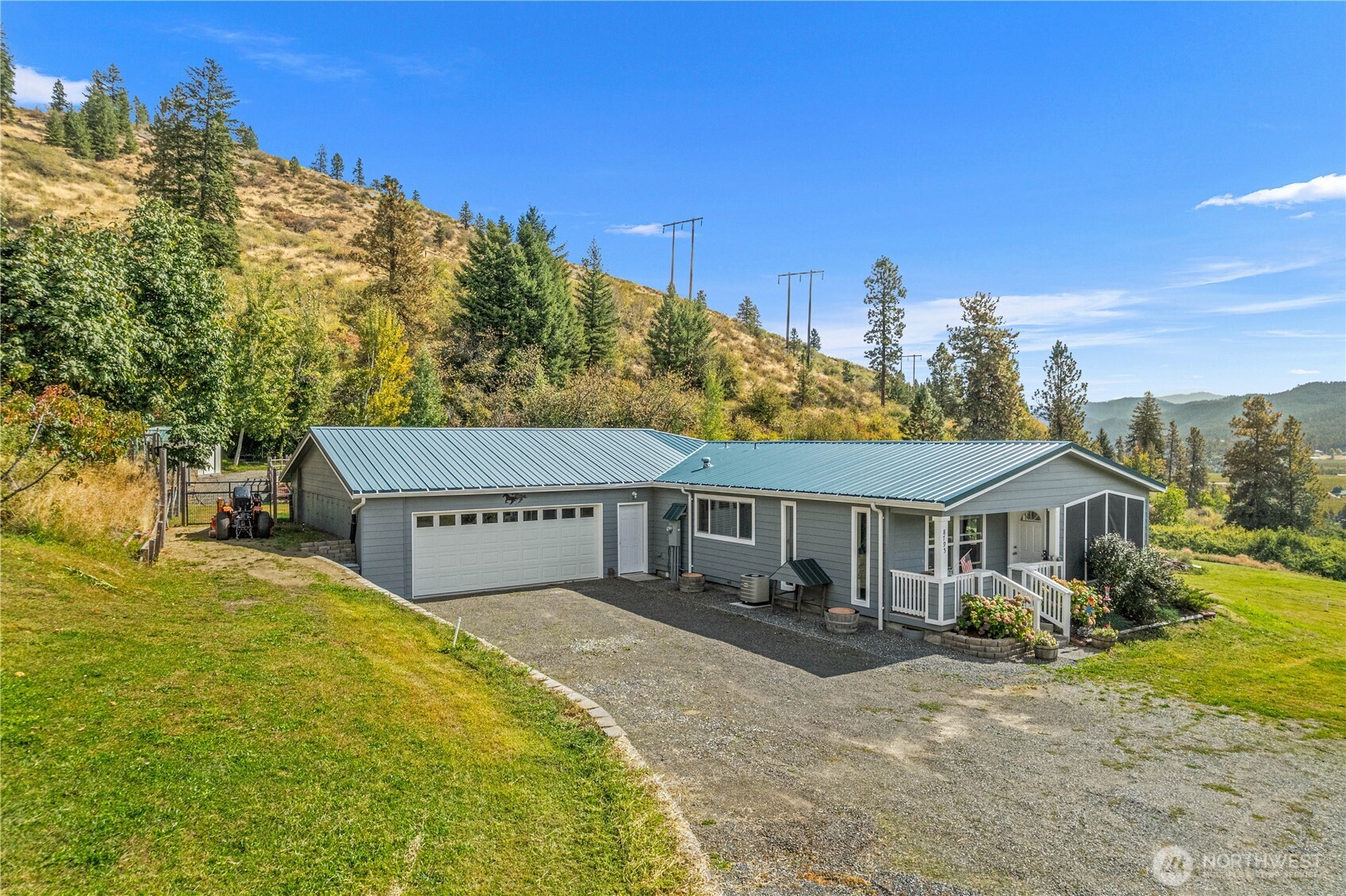 8795 Larson Road Property Photo 6