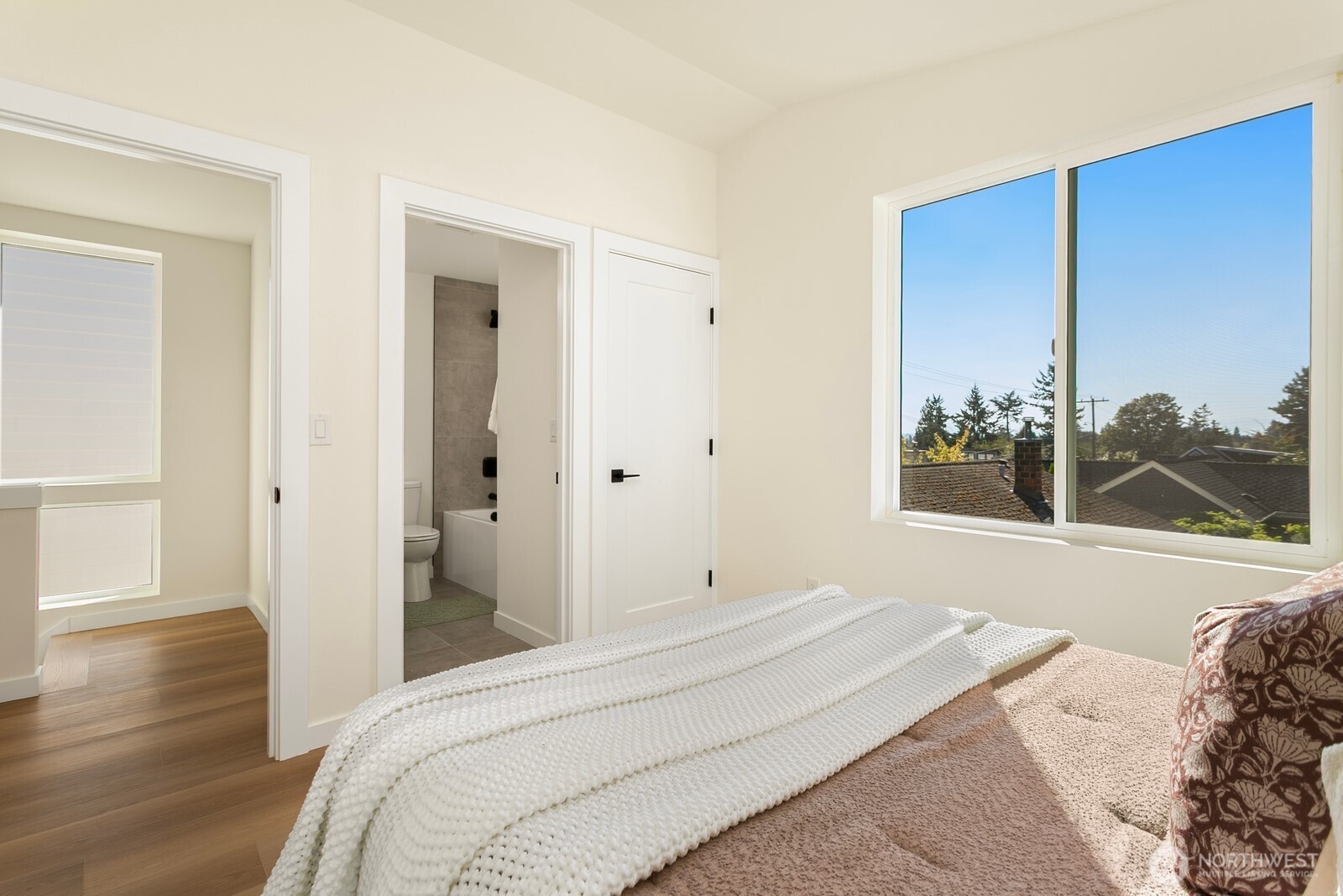 338 Ne 90th Street Property Photo 15