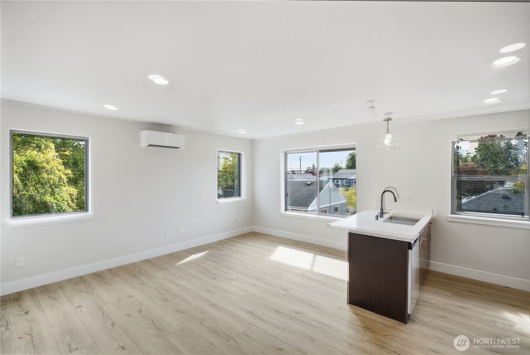 4415 N 14th Street B Property Photo 5
