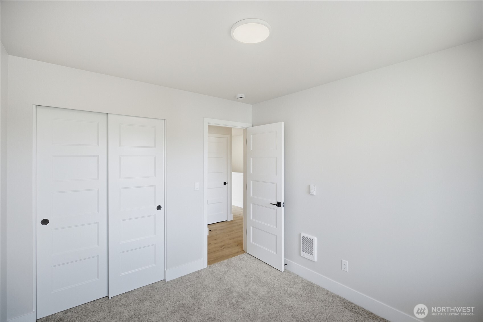 4415 N 14th Street B Property Photo 19