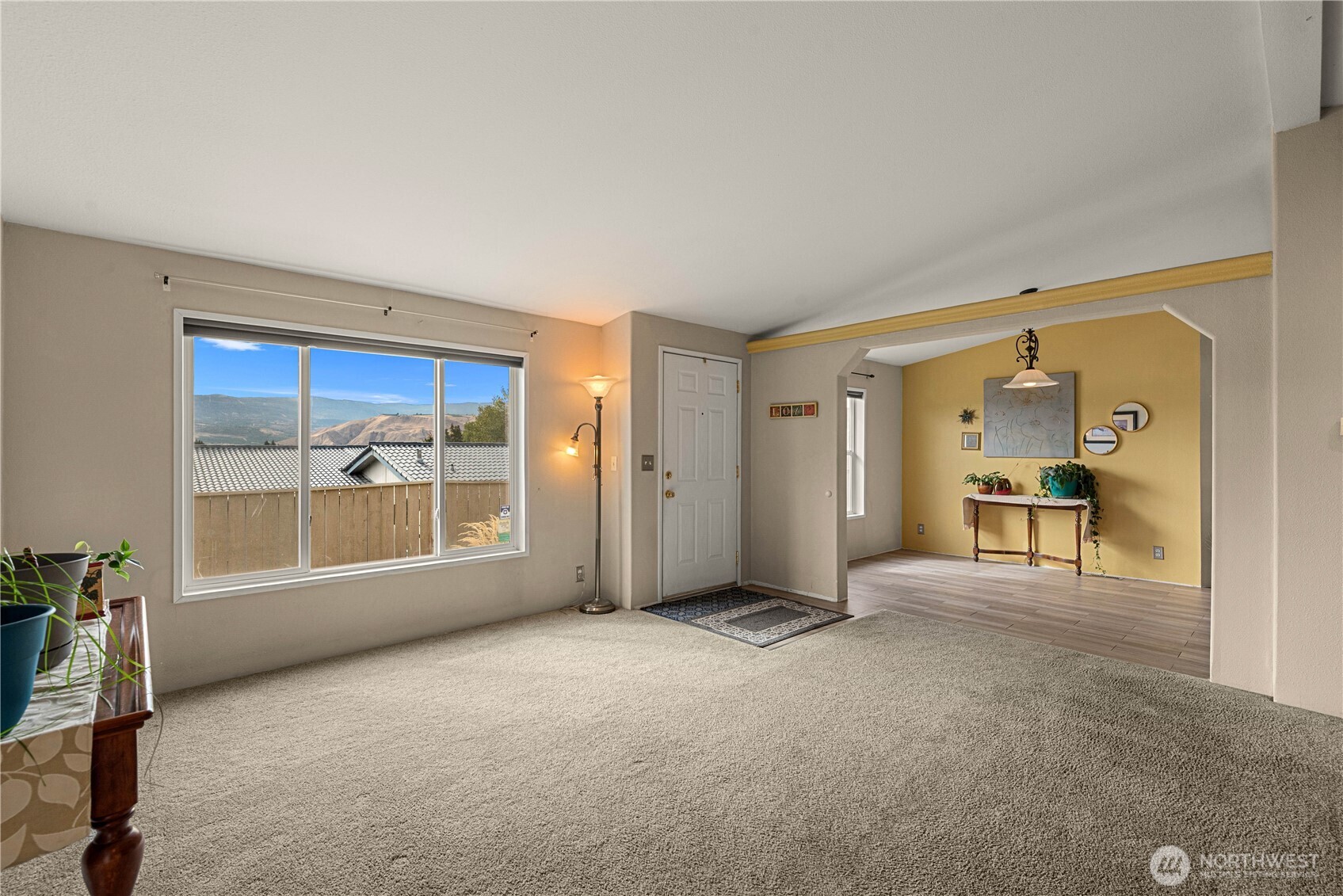 558 Morning View Avenue Property Photo 5