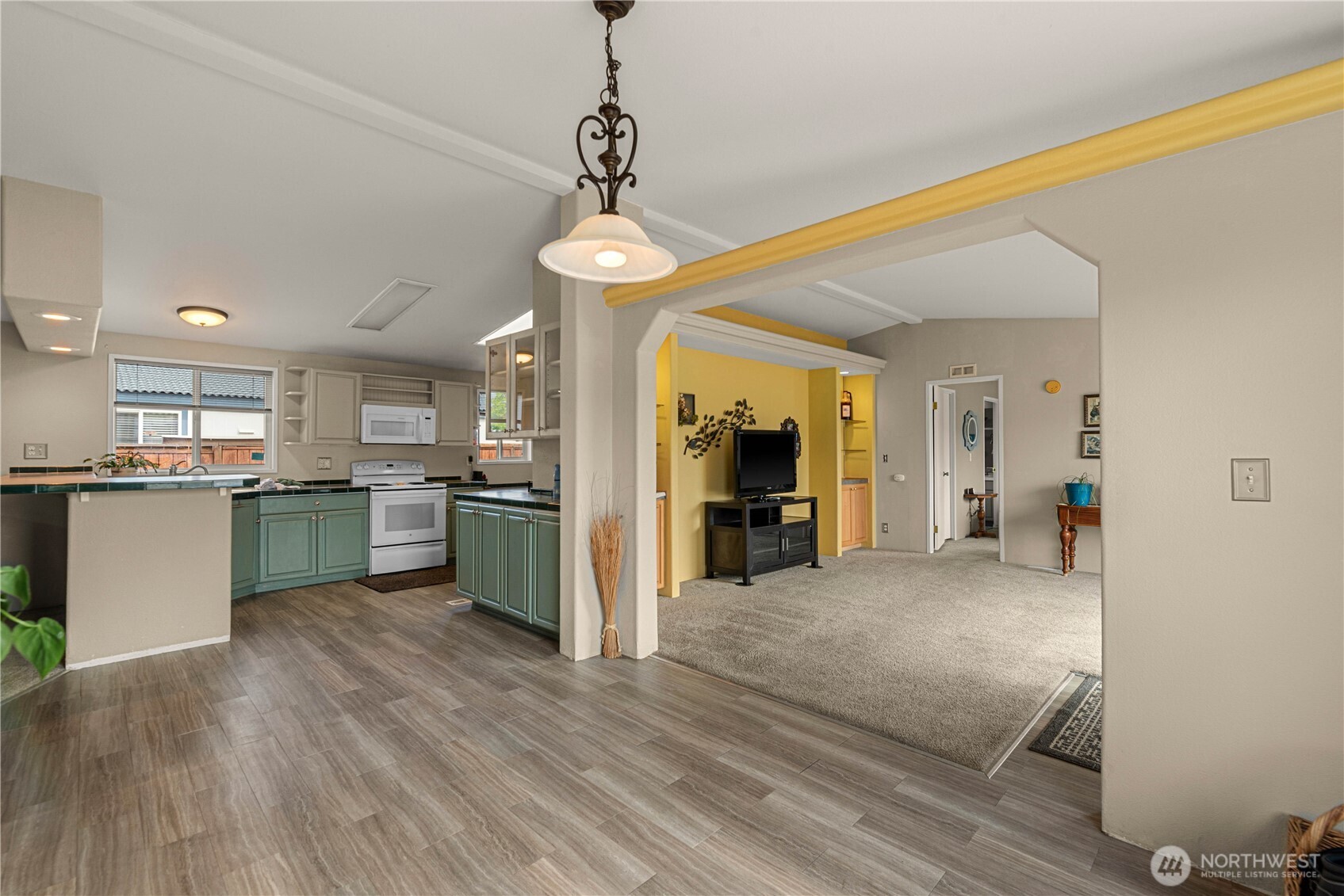 558 Morning View Avenue Property Photo 9