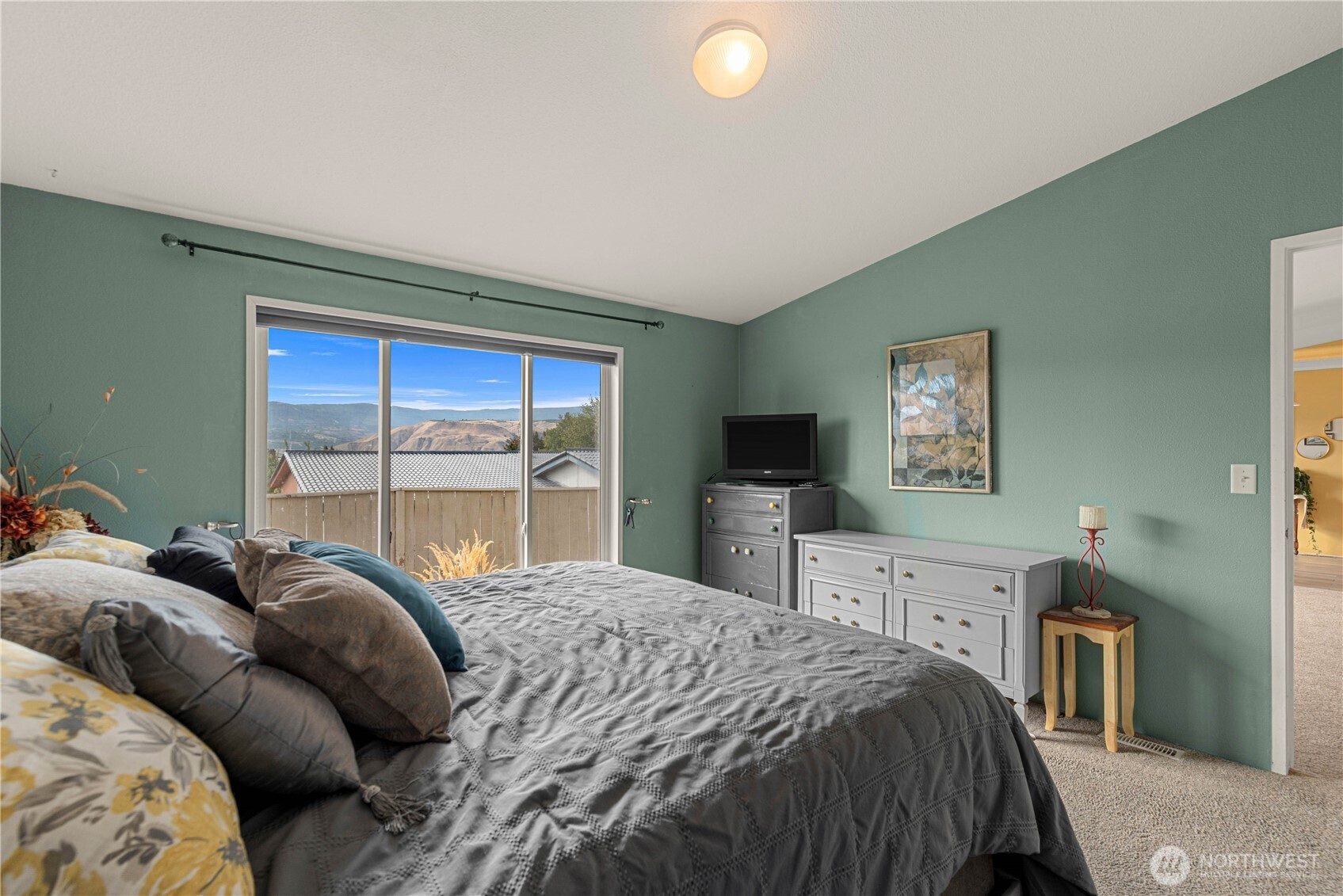 558 Morning View Avenue Property Photo 19
