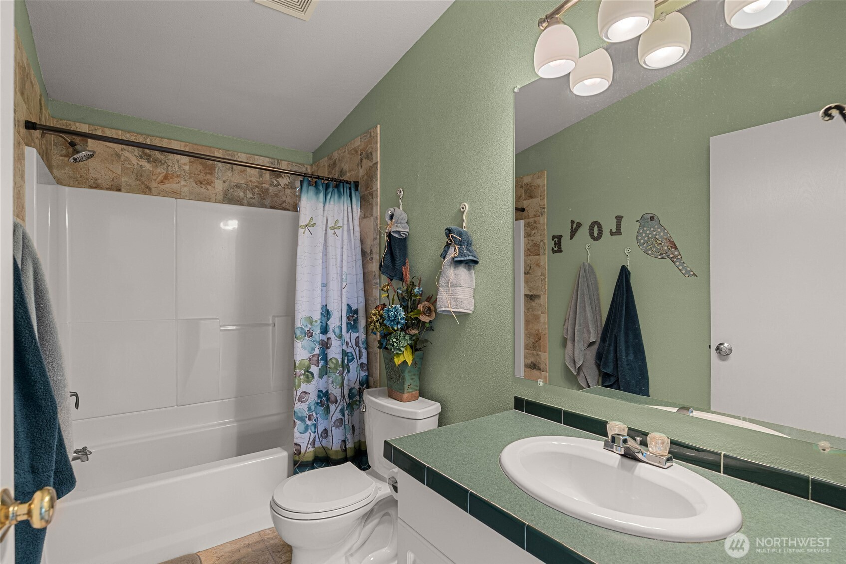 558 Morning View Avenue Property Photo 23