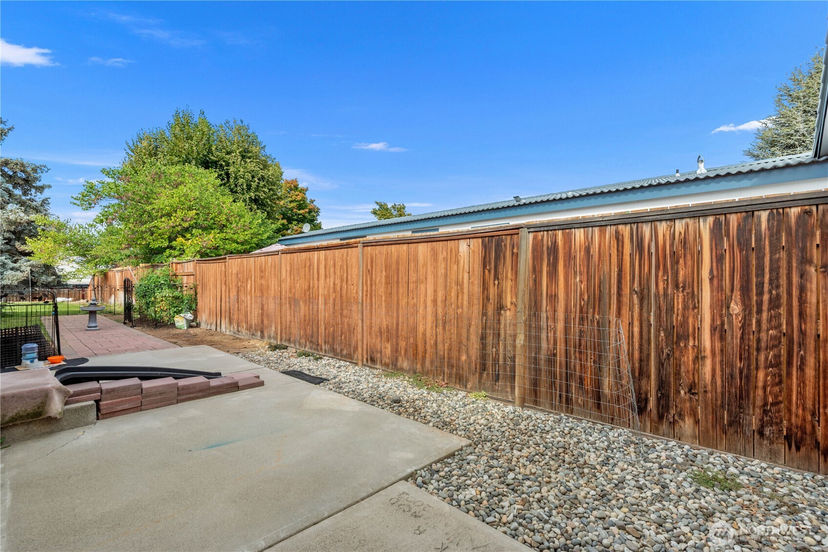 558 Morning View Avenue Property Photo 25
