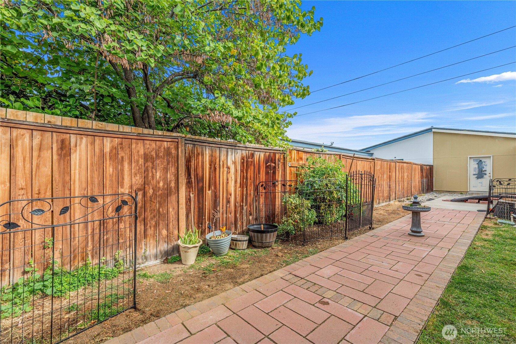 558 Morning View Avenue Property Photo 27