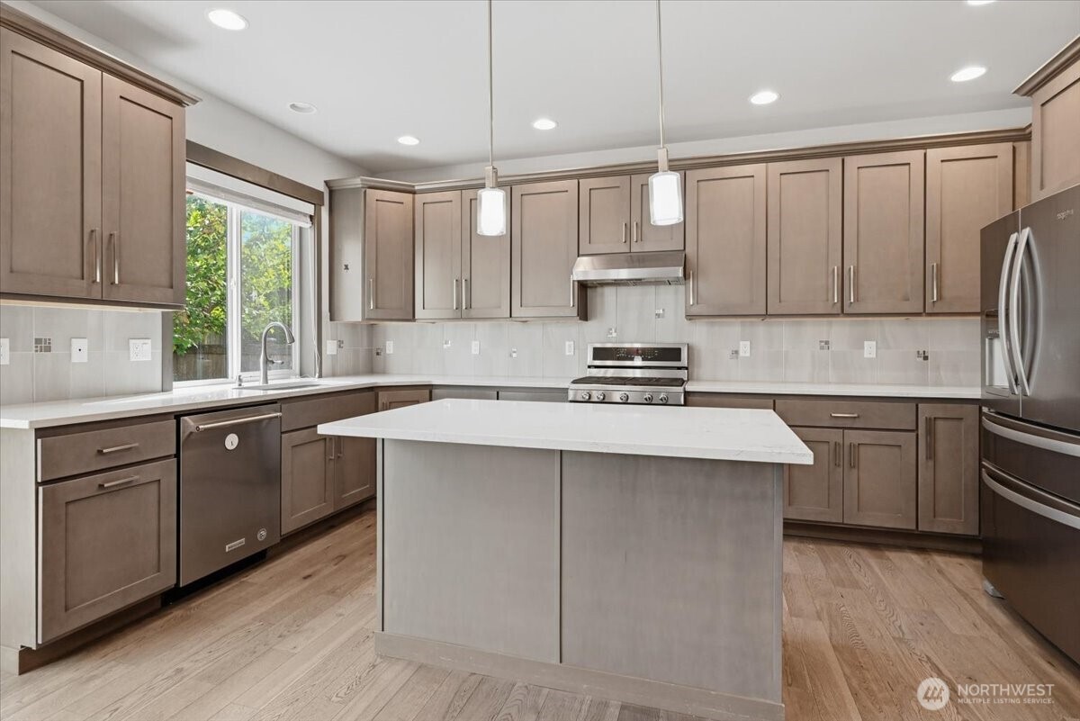 1626 151st Street Property Photo 7