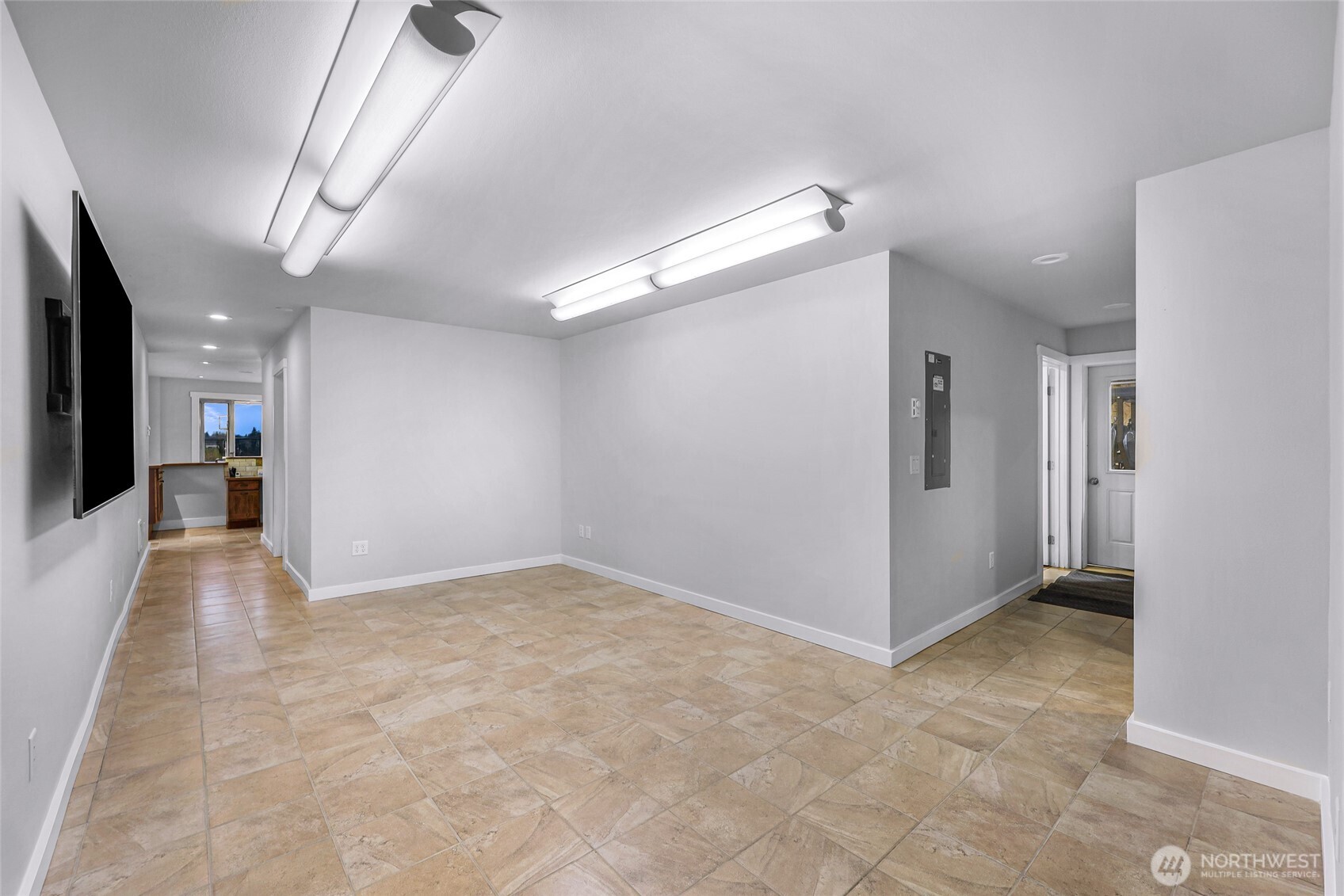 910 W Front Street Property Photo 19