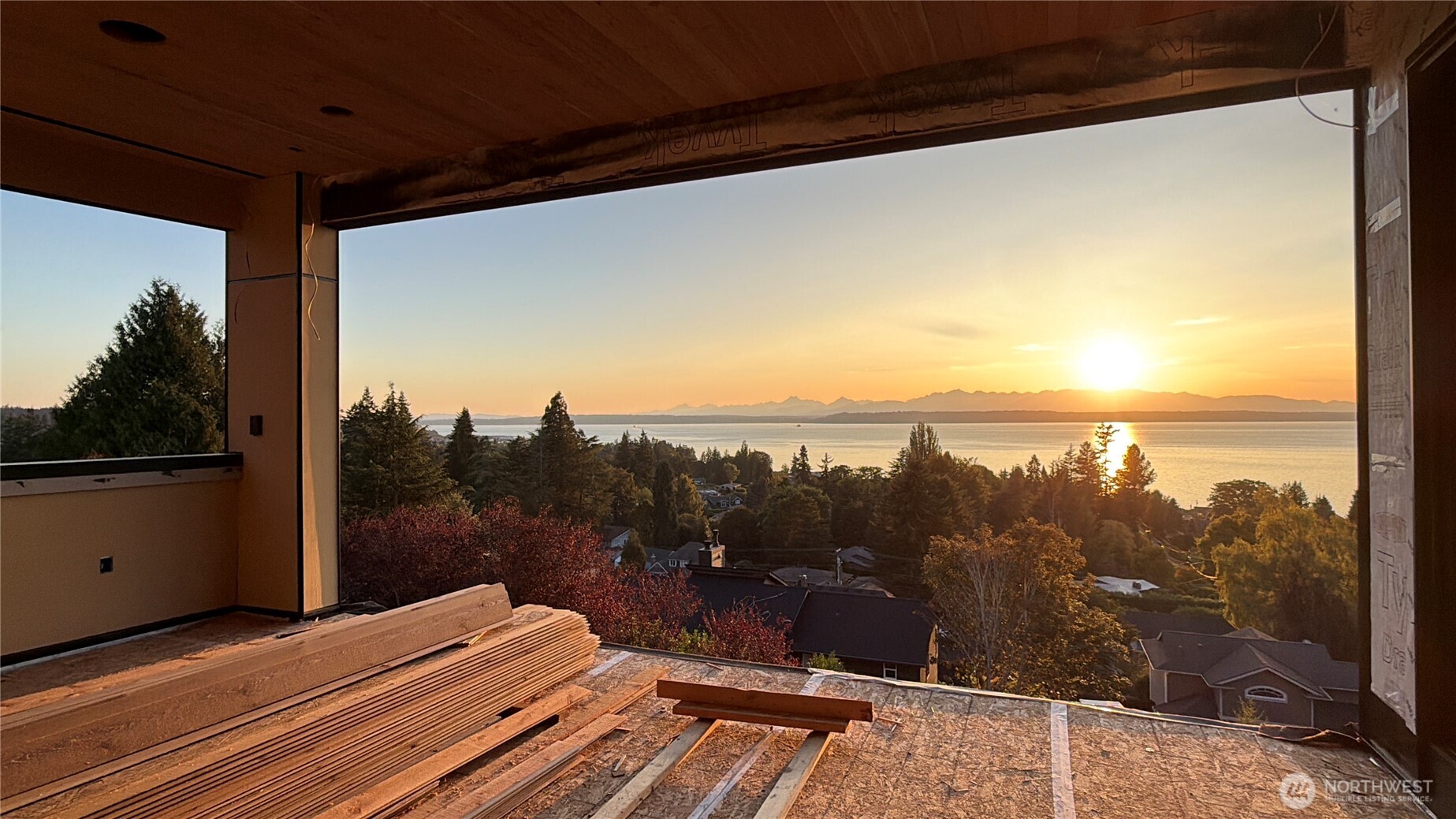 19122 94th Avenue Property Photo 8