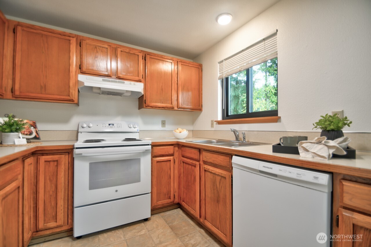 1609 14th Avenue Property Photo 9
