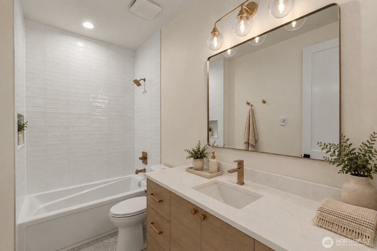 13633 103rd Property Photo 23
