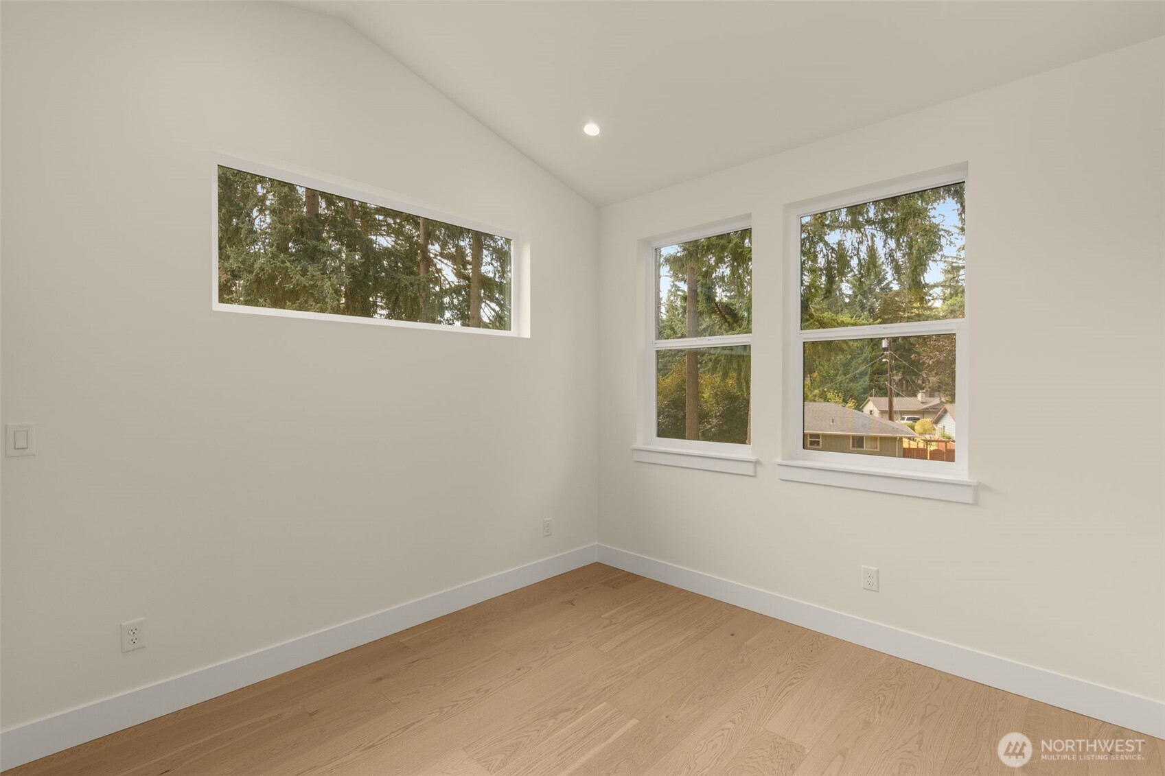 13633 103rd Property Photo 30