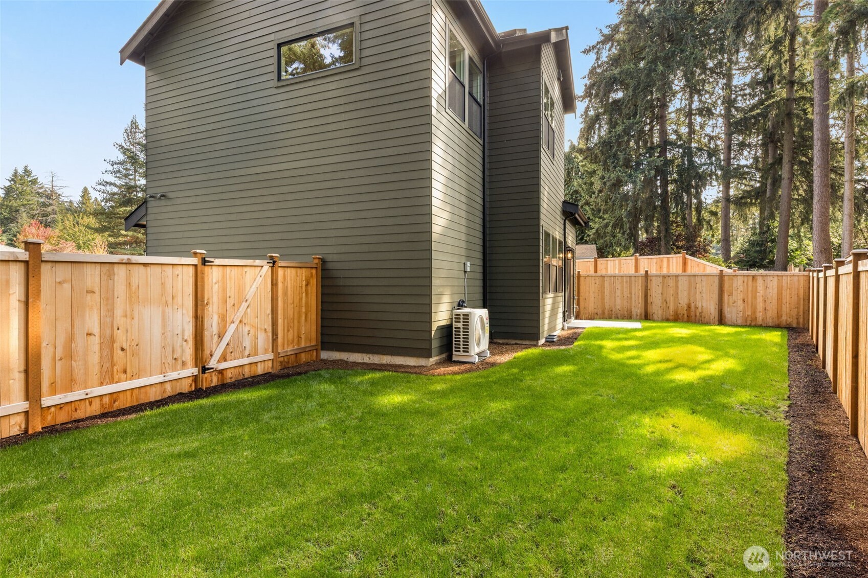 13633 103rd Property Photo 33