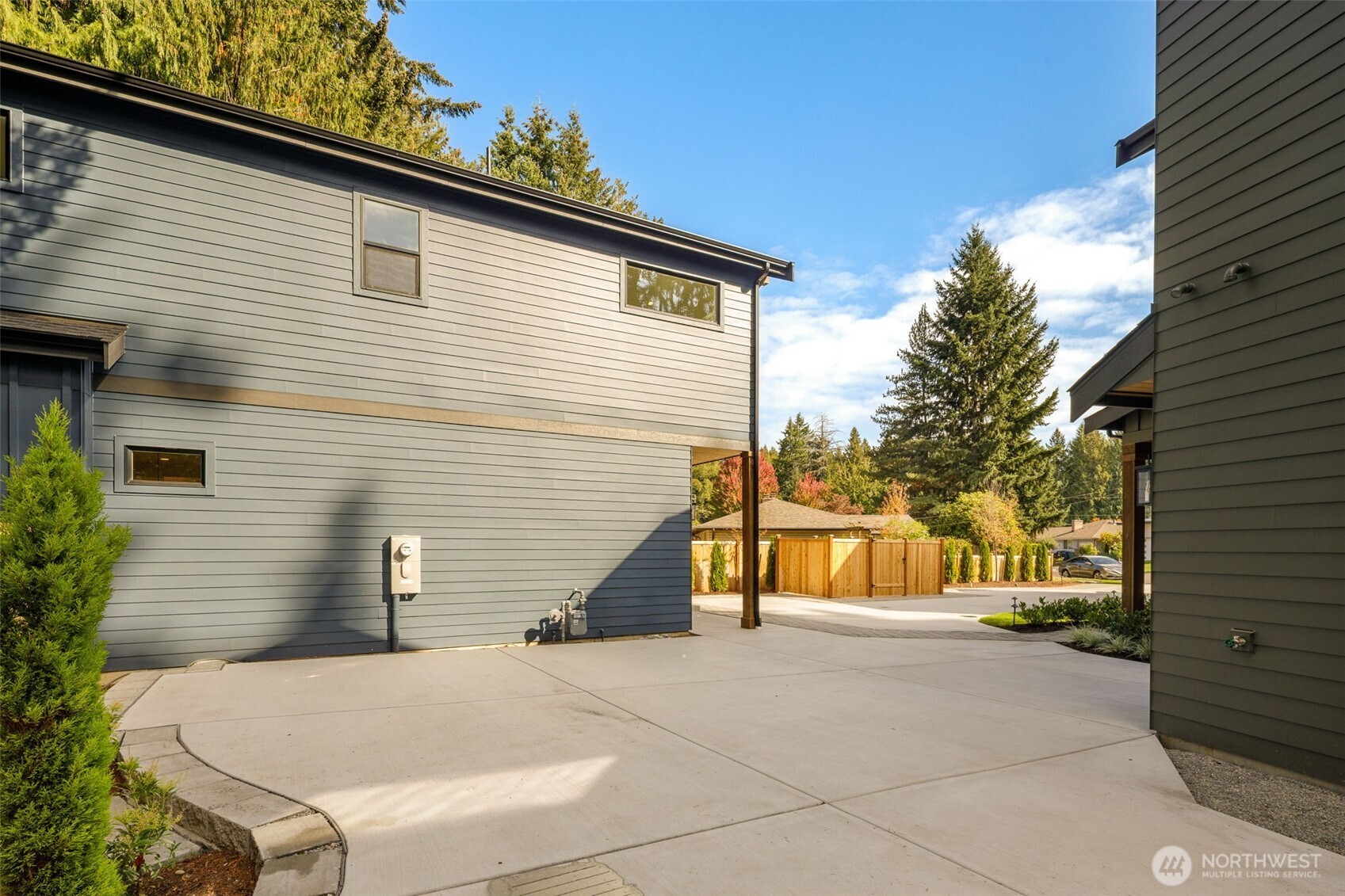 13633 103rd Property Photo 34
