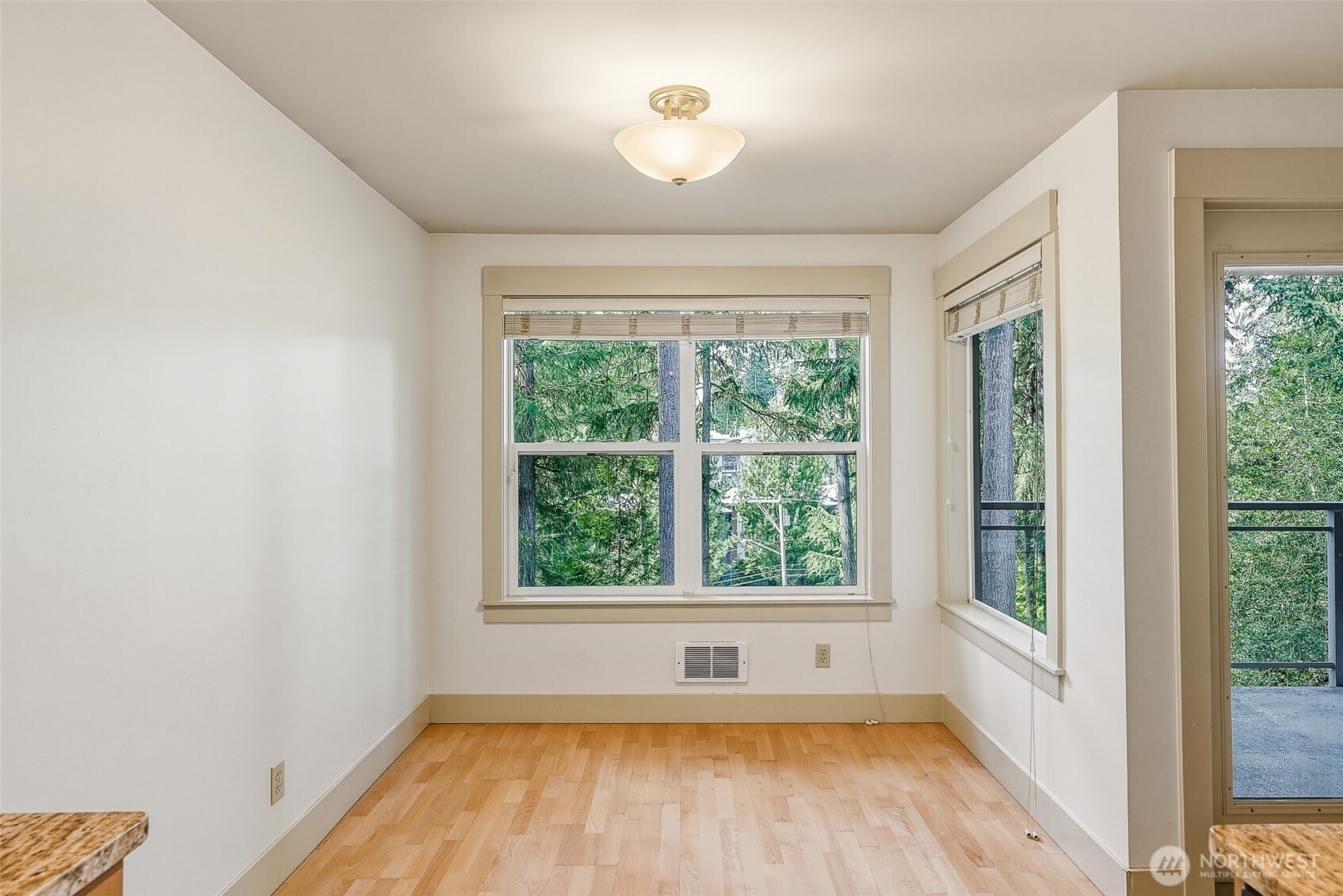22910 90th Avenue E304 Property Photo 10