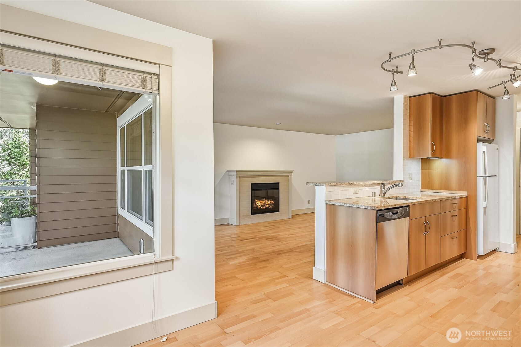 22910 90th Avenue E304 Property Photo 12
