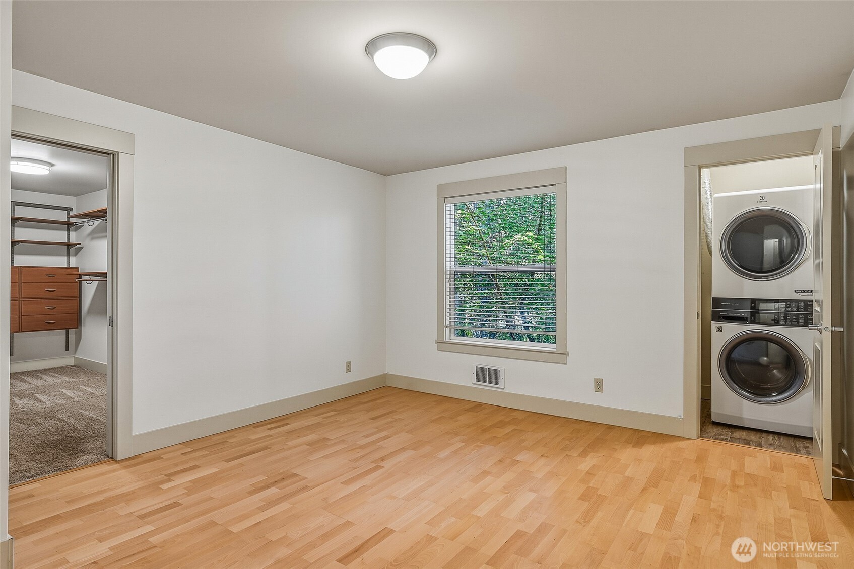 22910 90th Avenue E304 Property Photo 16