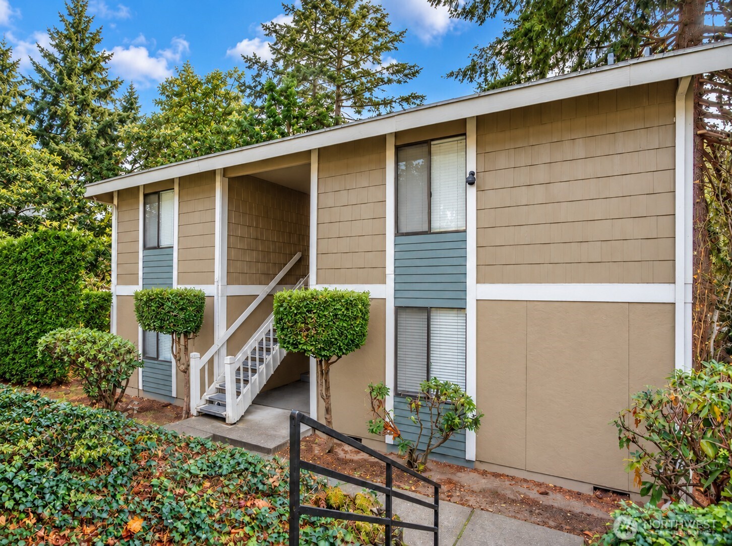 34246 1st Place Property Photo 3
