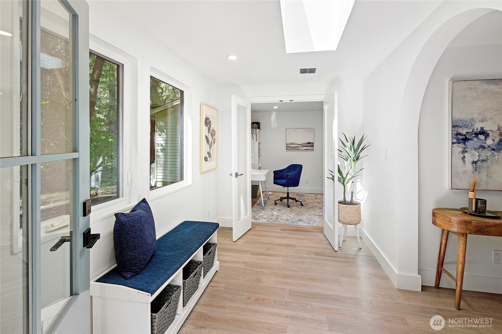 6894 Ne Koura Road Property Photo 4