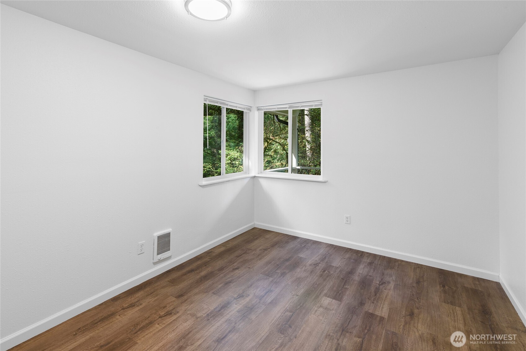 6894 Ne Koura Road Property Photo 33