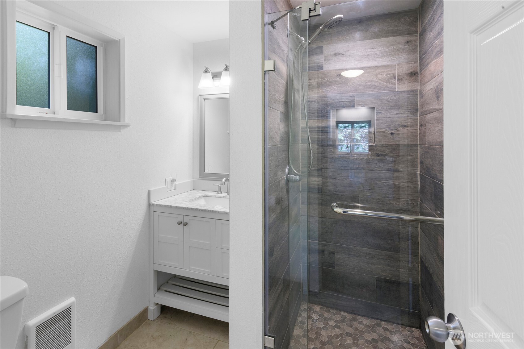 6894 Ne Koura Road Property Photo 34