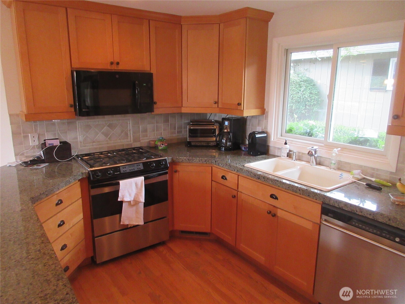 8831 Ne 28th Street Property Photo 4